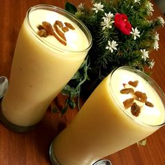 A picture of Banana mango smoothie.