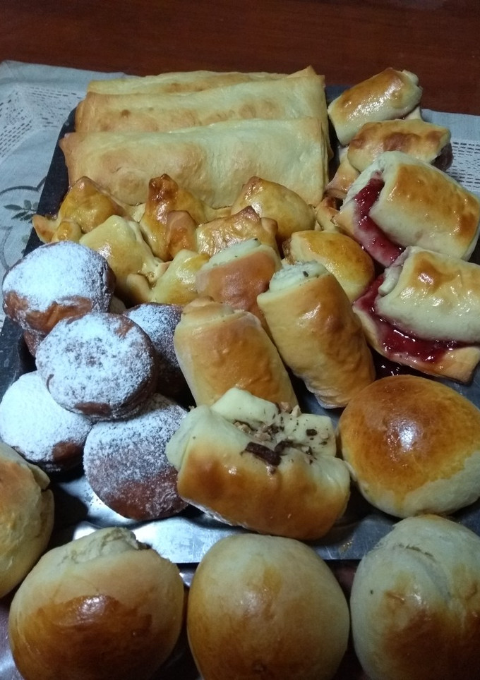 Una foto de Facturas alemanas (Hefeteig fino)