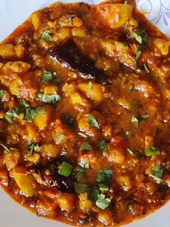 भंडारे वाली आलू की सब्जी (bhandare wali aloo ki sabzi recipe in Hindi) रेसिपी मुख्य फोटो