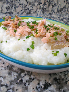 Una foto de Okayu o gachas de arroz japonesas