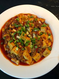 Hình của món Đậu phụ sốt Tứ Xuyên.