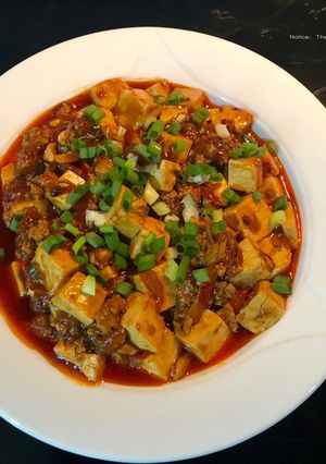 Hình của món Đậu phụ sốt Tứ Xuyên.