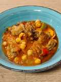Costillas con garbanzos y boniato en tomate