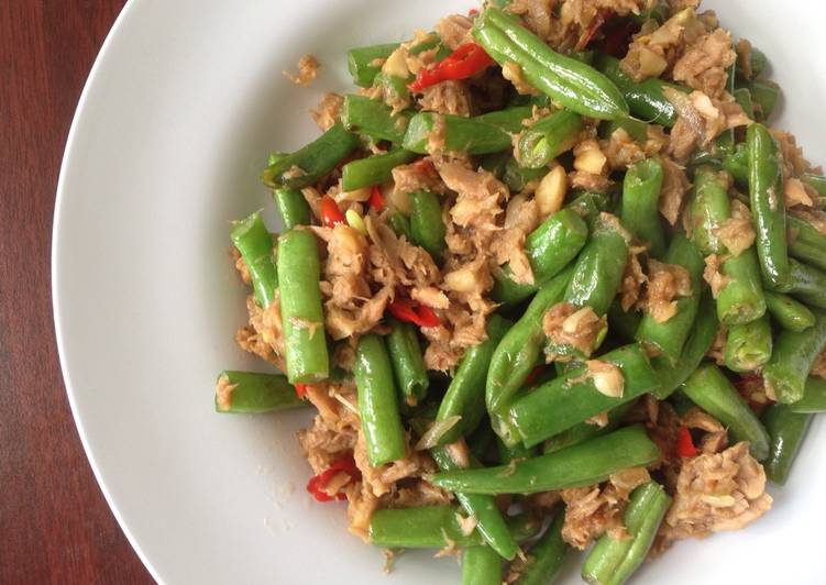 Tumis Buncis dengan ikan Tuna, enak praktis untuk tanggal tua