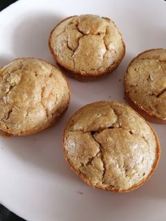 Una foto de Muffins de plátano / sin azúcar / sin sal