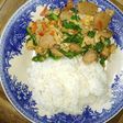 Orak arik sawi hijau, bakso dan telur pedas