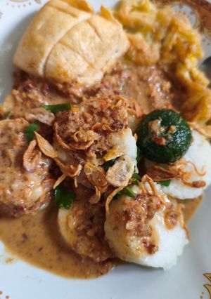 Foto resep Lontong Tahu Telur