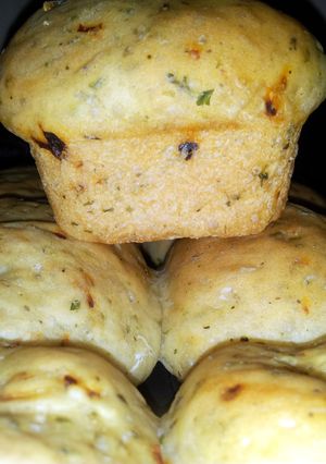 A picture of Easy Pizza Bread.