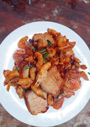 Hình của món Thịt kho tôm.
