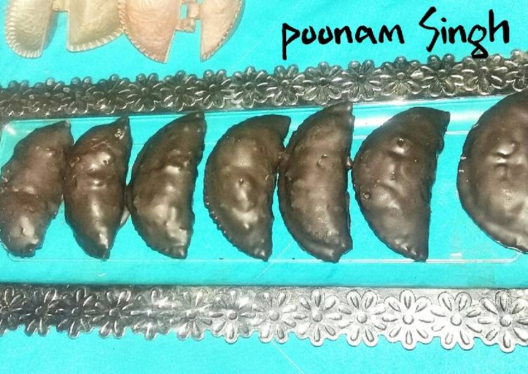 Chocolate gujiya