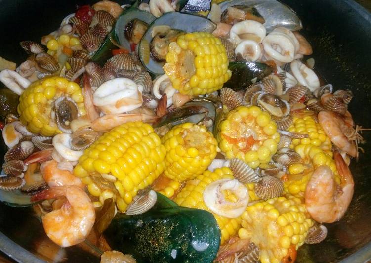 Bagaimana Membuat Sea food campur saos Padang yang Menggugah Selera