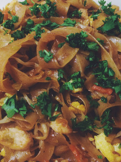 A picture of Easy Chicken Pad Thai.
