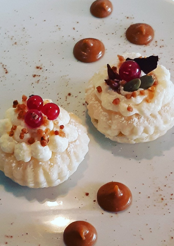 Una foto de Hojaldres con crema de chocolate blanco