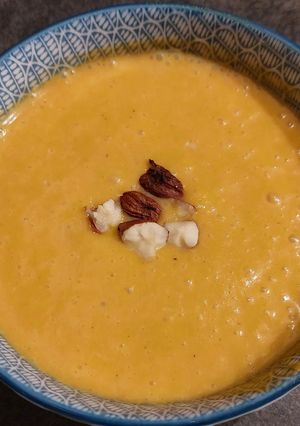 Une photo de Velouté de butternut aux oignons confits 😍
