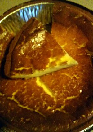 A picture of chees pie.