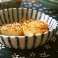 A picture of Soft & Steaming Yam Steaks.