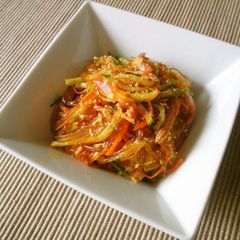 A picture of Chinese-style Glass Noodle Salad.