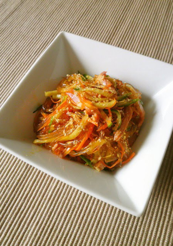 A picture of Chinese-style Glass Noodle Salad.