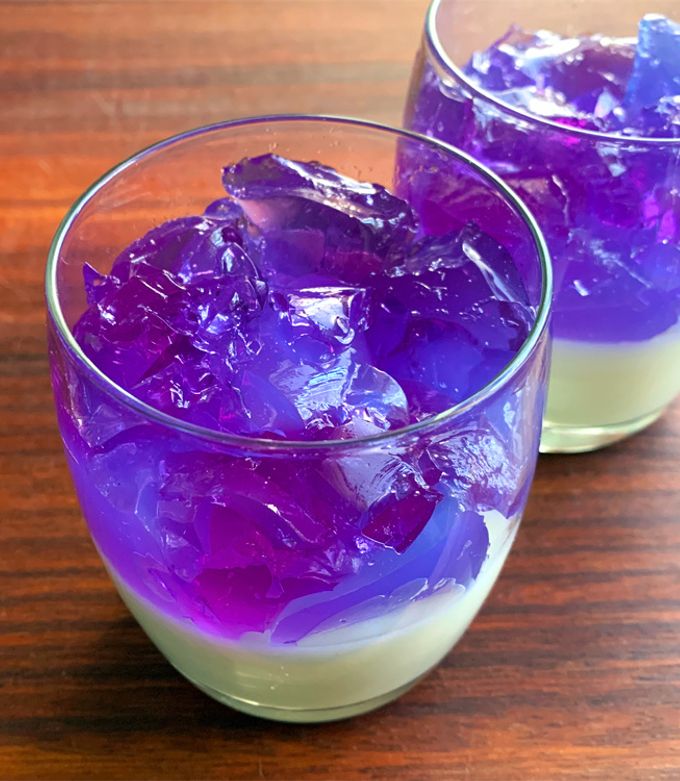 A picture of Butterfly Pea Tea Jelly.