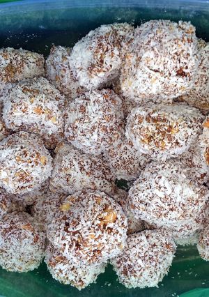 A picture of YUM YUMS!!.