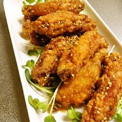 Chicken Wing Karaage with Sweet & Spicy Sauce A picture of Chicken Wing Karaage with Sweet & Spicy Sauce.