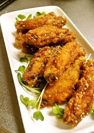 A picture of Chicken Wing Karaage with Sweet & Spicy Sauce.