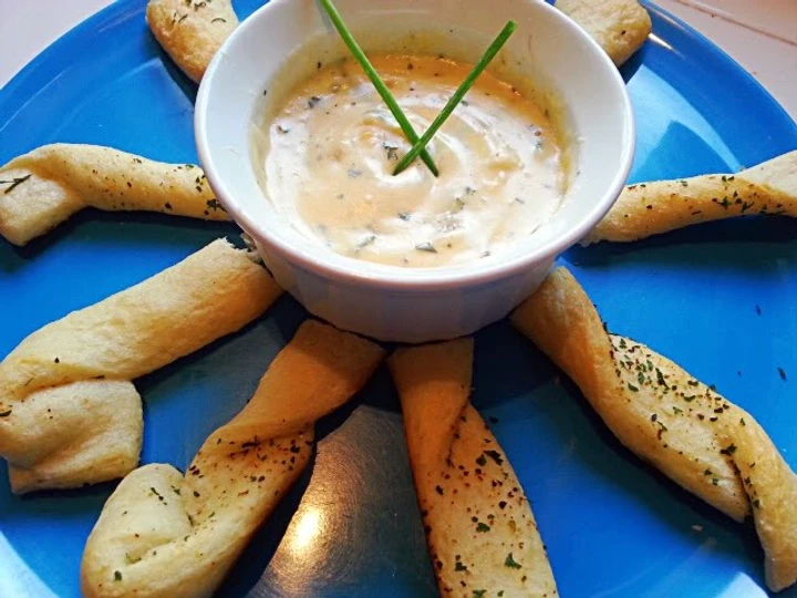 Easy Steps to Prepare Recipe Ray&amp;#39;s&amp;#39; Beer Cheesy dipper &amp;amp; garlic herb bread sticks that is  Makes Drooling, Delicious}