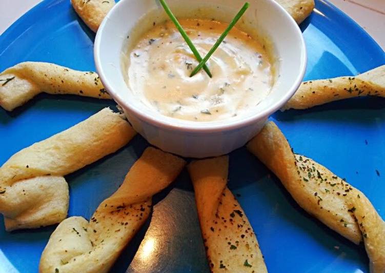 Recipe of Quick Ray&#39;s&#39; Beer Cheesy dipper &amp; garlic herb bread sticks