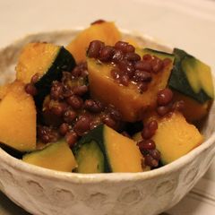 A picture of Itoko-ni Pumpkin and Azuki bean.