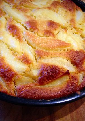 A picture of French pear cake.