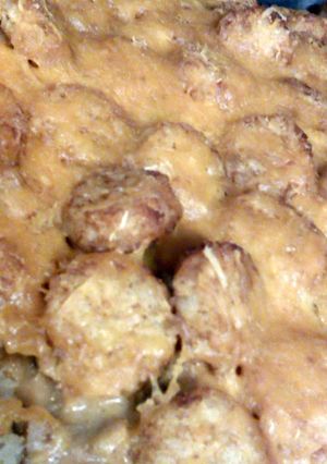 A picture of cheesy tater-tot casserole.
