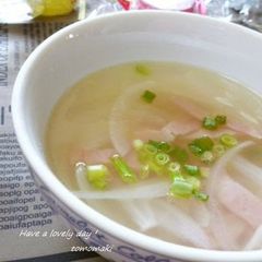 A picture of Made with Wei-Pa Bacon and Onion Soup.