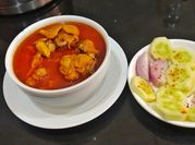A picture of curry and nutmeg