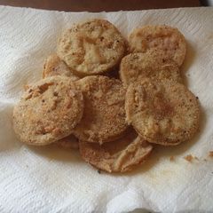 A picture of Fried green tomatoes.