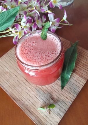 A picture of Watermelon 🍉 juice.