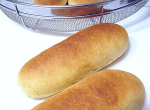 A picture of Brown Sugar & Kinako (Roasted Soy Flour) Plain Bread Rolls.