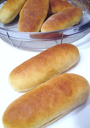A picture of Brown Sugar & Kinako (Roasted Soy Flour) Plain Bread Rolls.