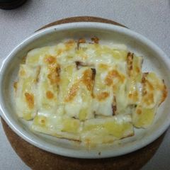 A picture of Chikuwa Fishcake and Potato Oven Bake.