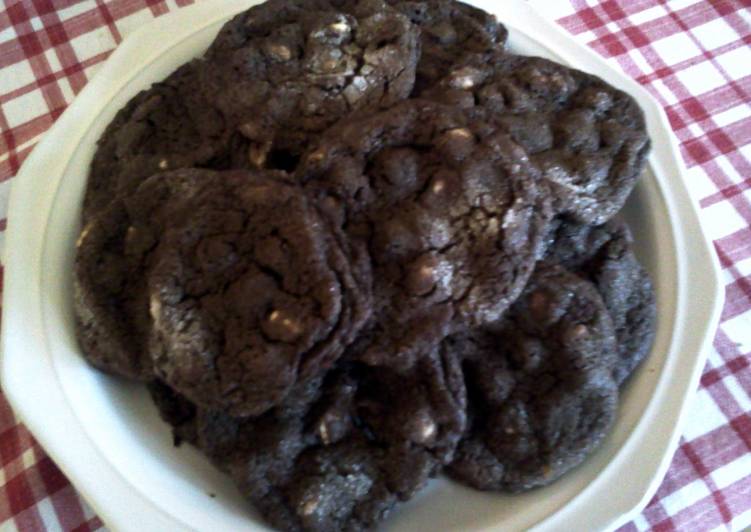 Triple 'Chocolate Therapy' Cookies