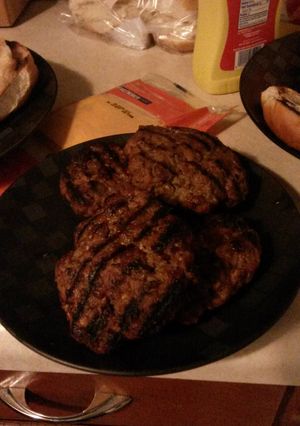 A picture of Meatloaf Burgers.