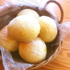 A picture of Soft Bread with Corn.