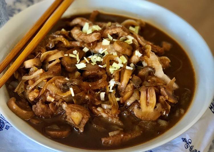 Secreto ibérico con champiñones y jengibre en Thermomix