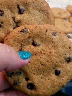 A picture of Crispy Chocolate Chip Cookies.