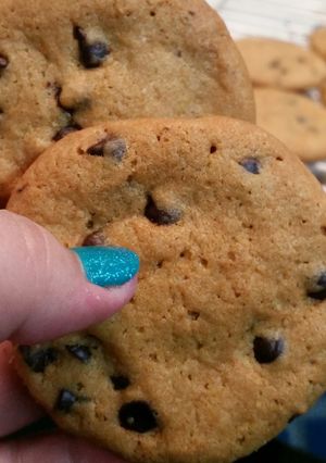 A picture of Crispy Chocolate Chip Cookies.