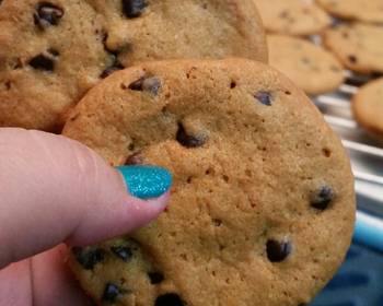 Easy Making Recipe Crispy Chocolate Chip Cookies Practical Delicious