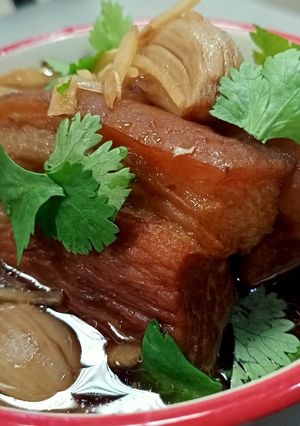 รูปของ หมูสามชั้นตุ๋นซีอิ๊ว ไหว้เจ้าก็ได้ กินเองก็ดี
