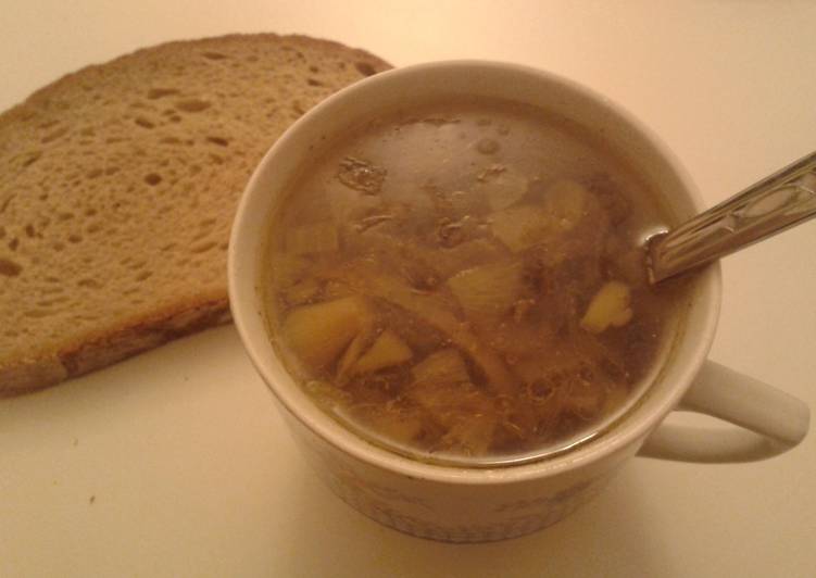 Wednesday Fresh Czech onion soup &#39;Tsibulachka&#39;