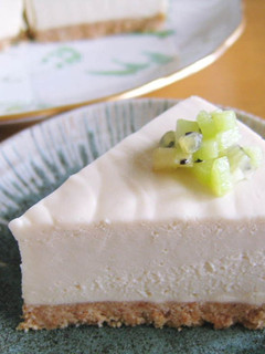 A picture of Very Rich No-Bake Cheesecake with Royal Milk Tea.