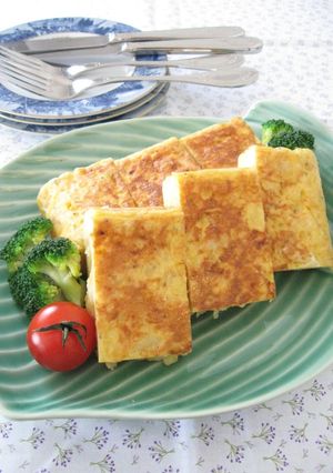 A picture of [Spanish Cuisine] Potato Omelette.