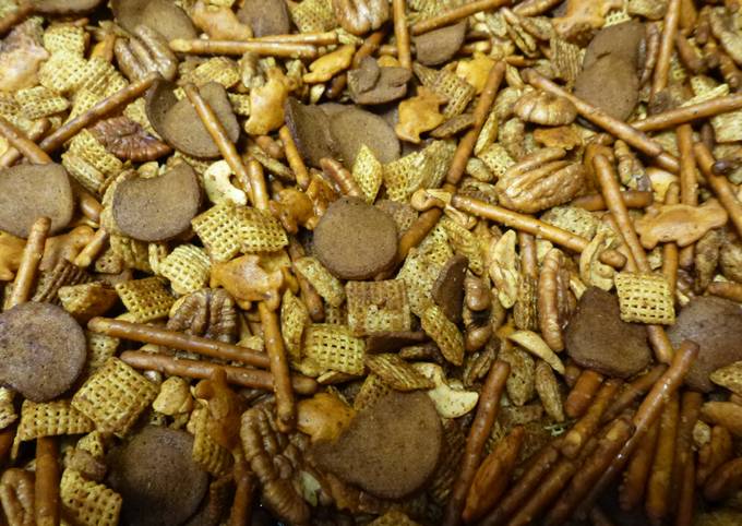 Recipe of Any-night-of-the-week Texas Holiday Trash Mix (Chex Mix)